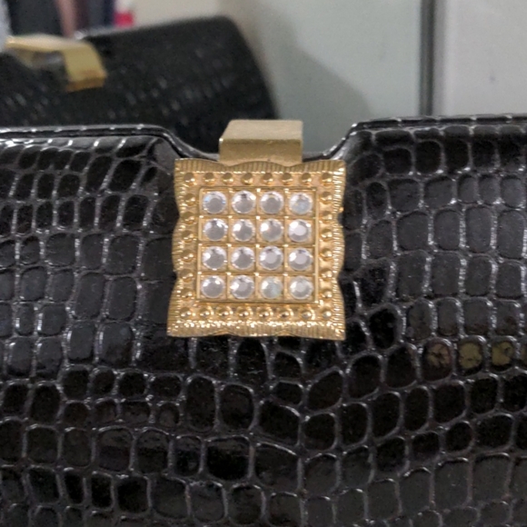 Small Black Crossbody w/brass tone hardware - Picture 2 of 9